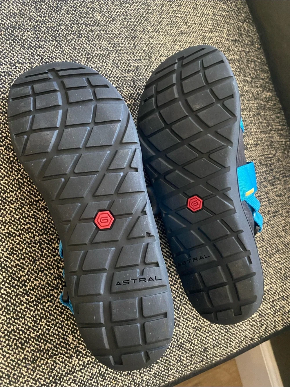 Astral sandals Unisex size 8